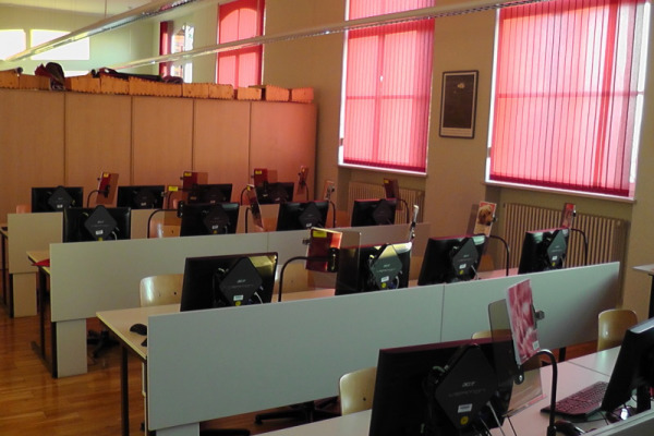 Medienkabinett Bild 1