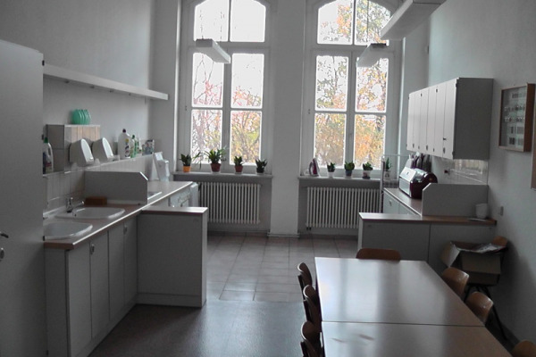 Hauswirtschaftskabinett Bild 1